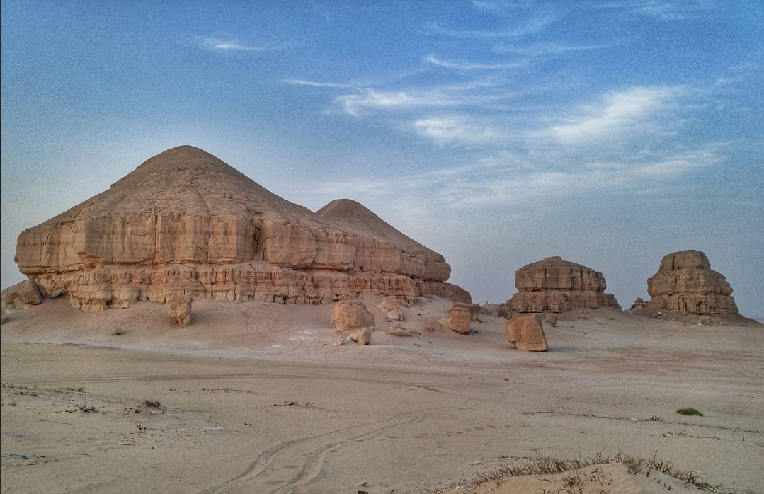 إنشاء وتشغيل وصيانة جبل الأربع السياحي